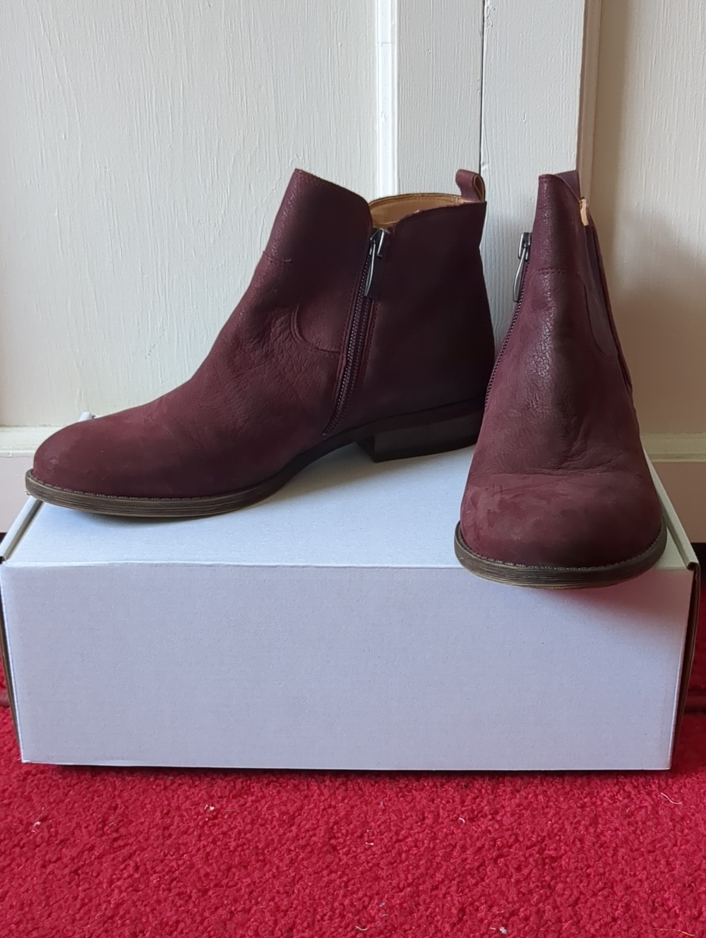 Franco Sarto "Kane" burgundy nubuck side zip ankle boots | Size 7.5 (EU 37.5)